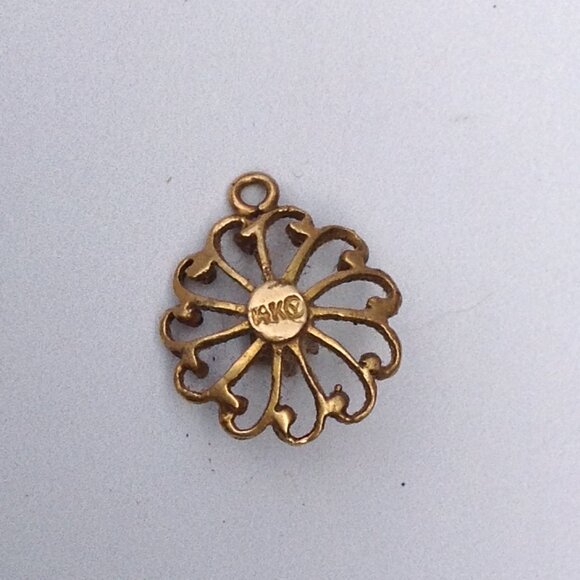 Filigree 14K Gold and Opal Cabochon Necklace Snowflake Pendant - Picture 11 of 17